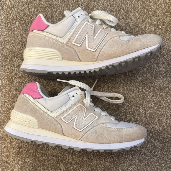 New Balance 574 - Picture 2 of 4